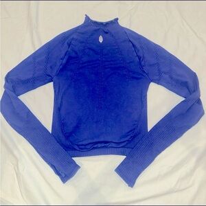 Free People FP Movement fitted blue eyelet workout top long sleeve sz m/l